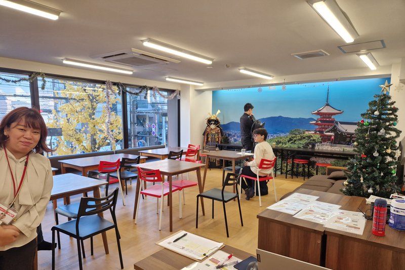 cours de japonais au Japon : intérieur de l'école Genki à Kyoto